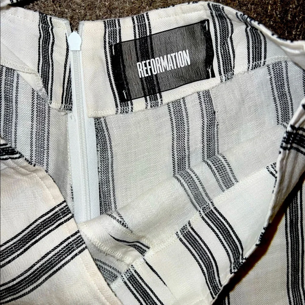Reformation black and white linen two piece set, size 2